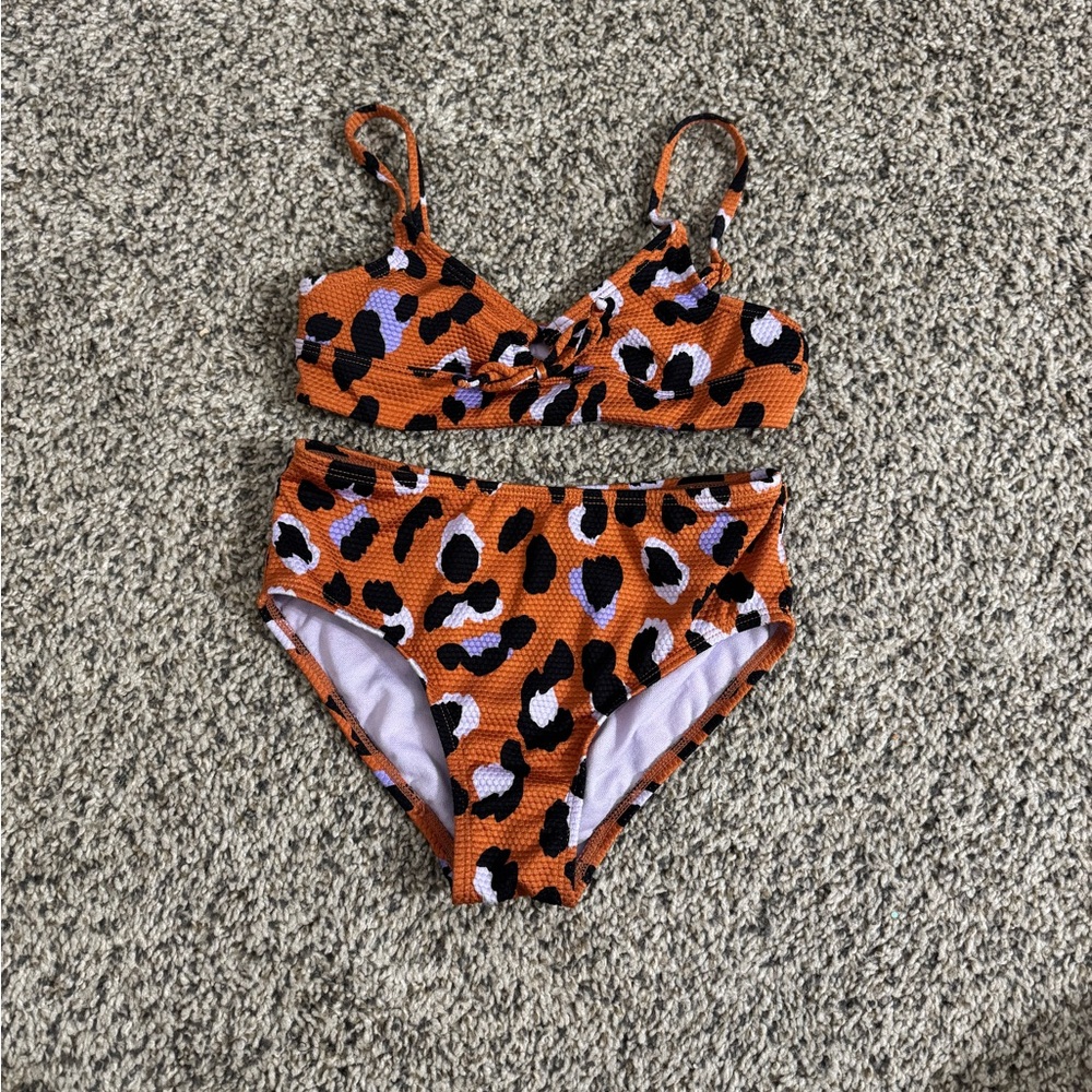 art class NWOT Deep Orange Leopard Print High-Waist Bikini Set with Lilac Spots